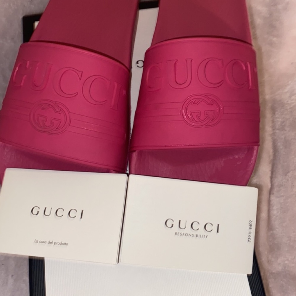 Gucci Fuchsia Slides Size 10 , 40